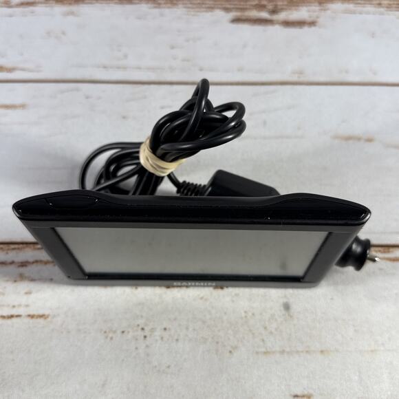 Garmin Nuvi 2597LMT GPS 5” Touch Screen Bundle w/Car Charge No Window Mount - Picture 2 of 4